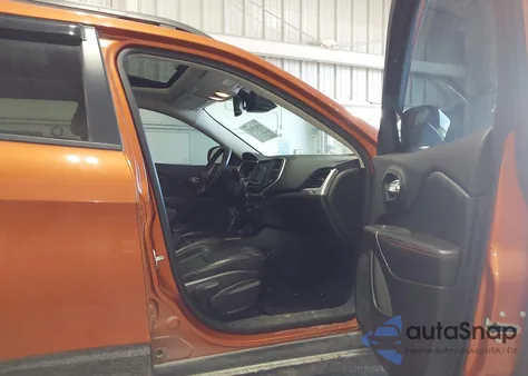 2016 Jeep Cherokee Trailhawk из США, поврежденный, VIN 1C4PJMBS7GW132858